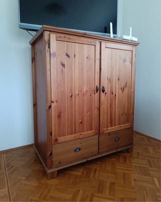 Aparador de madera para TV