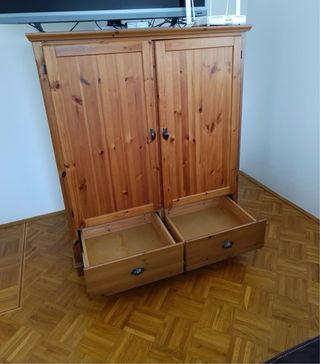 Aparador de madera para TV