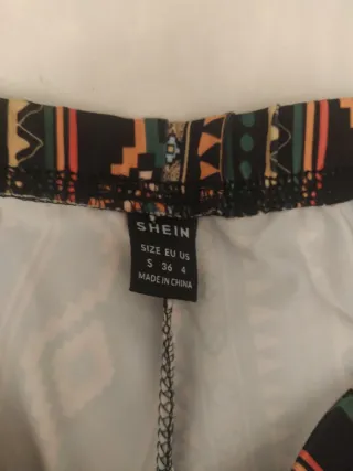 LEGGINGS ACAMPANADOS ESTAMPADO TRIBAL