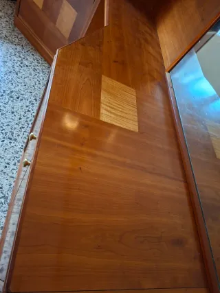 Cómoda 3 puertas madera noble