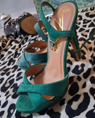 Sandalias tacón verdes