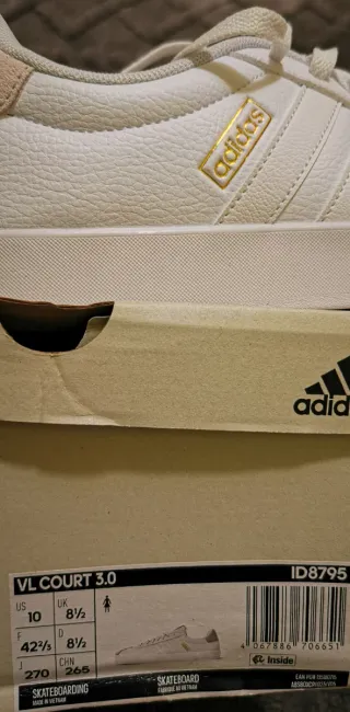 Zapatillas Adidas mujer sin estrenar.