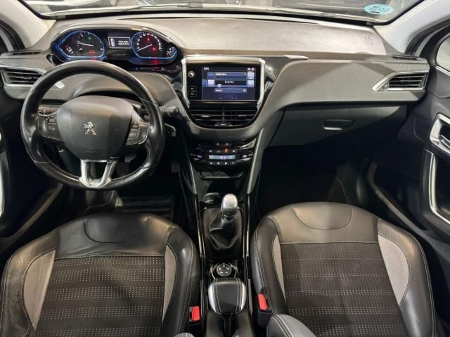 PEUGEOT 2008 BlueHDi 120 S&S Crossway