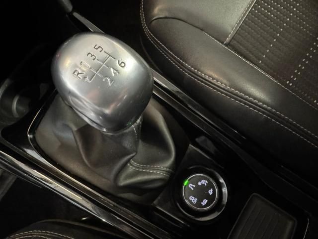 PEUGEOT 2008 BlueHDi 120 S&S Crossway