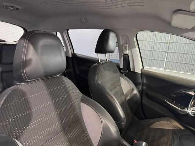 PEUGEOT 2008 BlueHDi 120 S&S Crossway