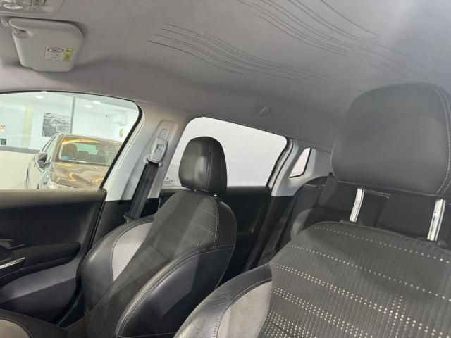 PEUGEOT 2008 BlueHDi 120 S&S Crossway