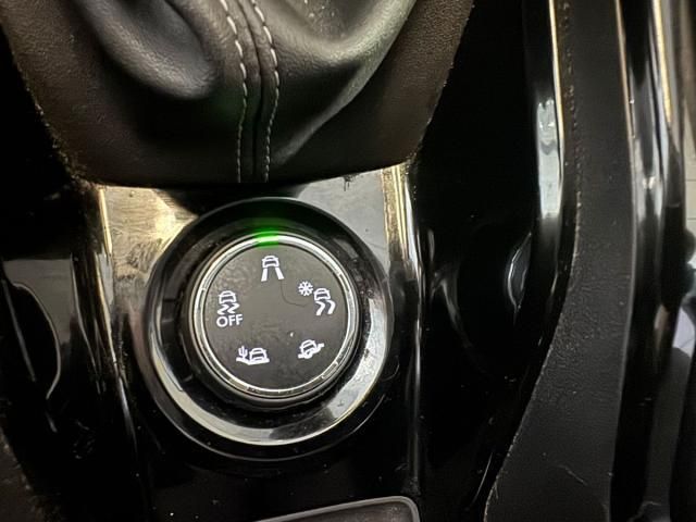 PEUGEOT 2008 BlueHDi 120 S&S Crossway