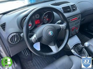 ALFA ROMEO GT 2.0 JTS 16V Distinctive