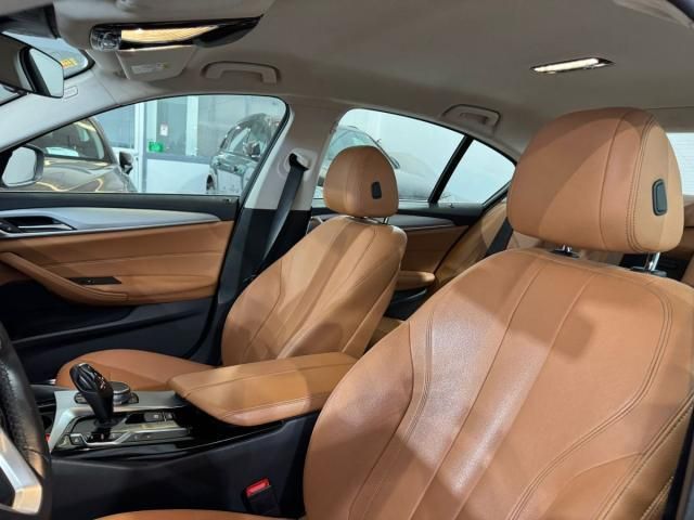 BMW Serie 5 530e iPerformance Berlina