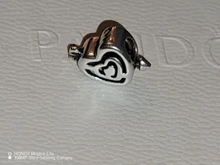 Charm Pandora originale cuore e freccia