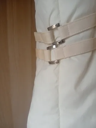 Cazadora acolchada blanca