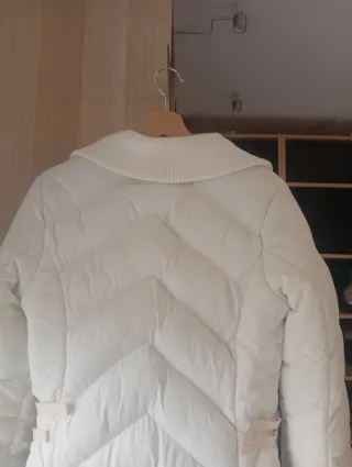 Cazadora acolchada blanca