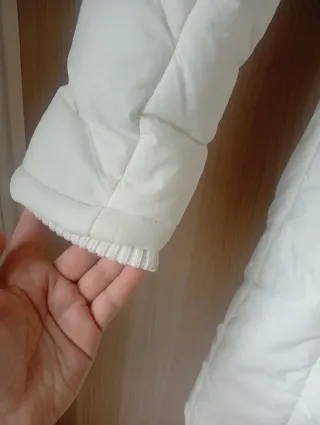 Cazadora acolchada blanca