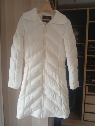 Cazadora acolchada blanca