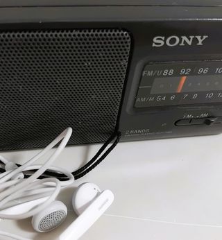 Radio Sony ICF-390 Negra + Auriculares Huawei