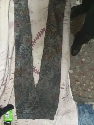 2 Leggings Estampados Tallas S y M.prec los dos