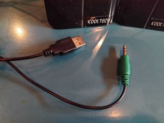 Altavoces de escritorio Kooltech Negros