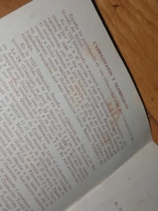 Álbum Hércules Insignias futbol 1ª y 2ª División