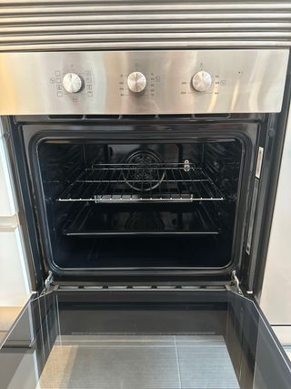 Horno Johnson Inox y Cristal Negro 8 Funciones