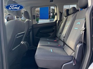 FORD Tourneo Connect Diesel Tourneo Connect 2.0 Ecoblue SWB L1 Active 122