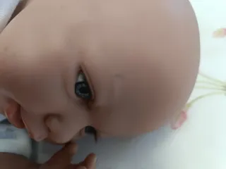 Bambola realistica Arias