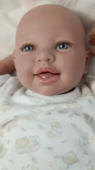 Bambola realistica Arias