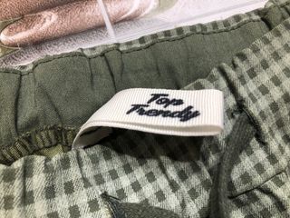 Pantalón cuadros verde y negro