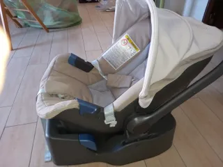 Tris passeggino completo: cesta, ovetto, supporto