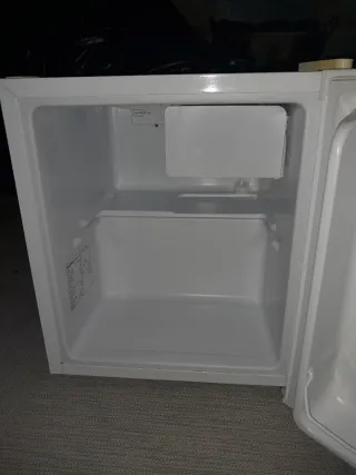 Frigorífico pequeño INFINITON