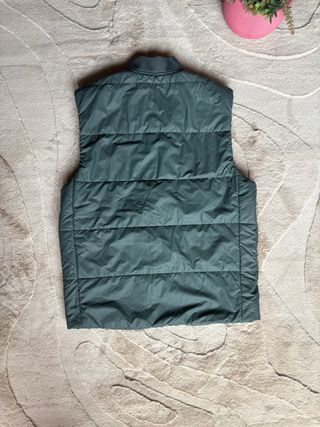 Chaleco acolchado Zara verde sin mangas