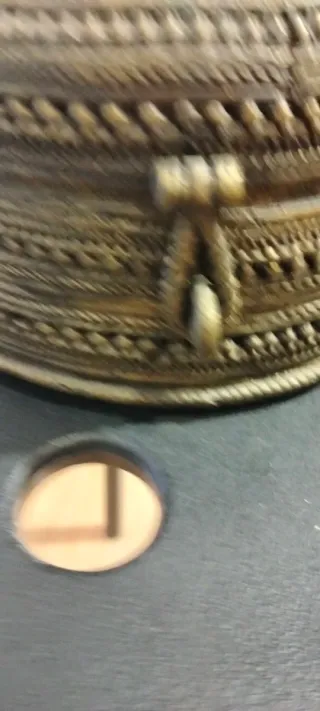 Antiche scatole in metallo decorate