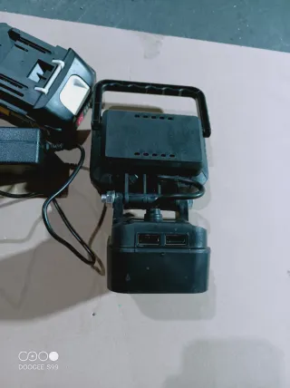 Foco LED 18V Batería Cargador Makita