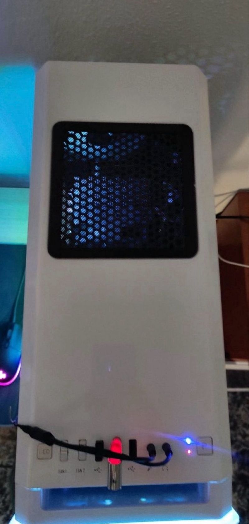 PC Ordenador Gaming Blanco con LEDS afbeelding 2