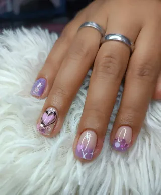 Uñas a domicilio calidad colombiana