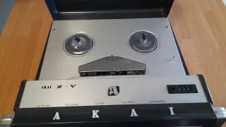 Registratore stereo portatile bobina Akai anni 60