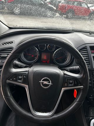 Opel Insignia 2.0 CDTI 130 CV Cosmo