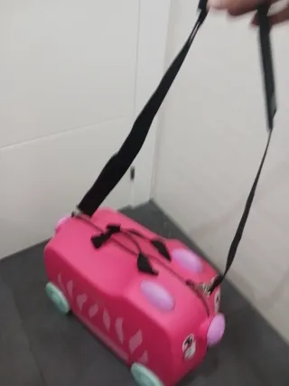 Maleta infantil correpasiilos rosa con ruedas