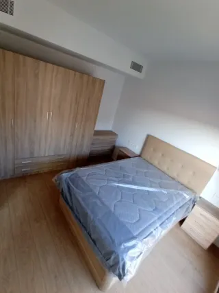 Armarios de madera nuevos y buena calidad