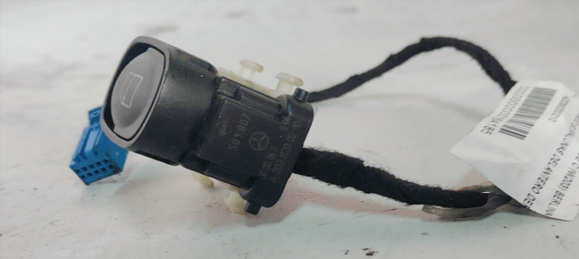 COMANDO ELEVAGLAS DIANTEIRO DIREITO MERCEDES-BENZ