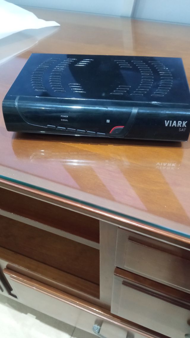 Receptor Viark SAT luz hasta abril 2027