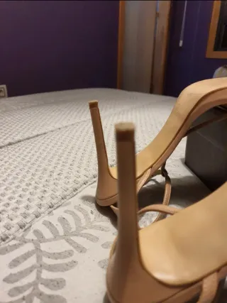 Sandalias de tacón Ezzio Beige