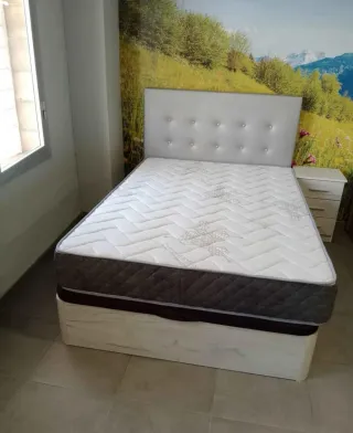 Canapes,colchónes,somieres,base, cabezales,mesitas