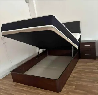 Canapes,colchónes,somieres,base, cabezales,mesitas