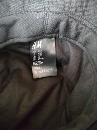 Cappellino estivo nero mai usato