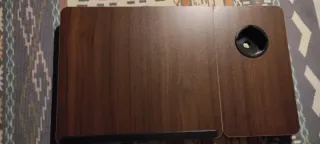 mesa auxiliar pequeña con soporte