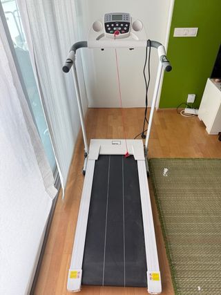 Cinta de correr blanca seminueva