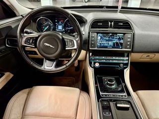 JAGUAR XE AUTO PRESTIGE 2.0 DIESEL 180CV S&S.