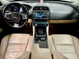 JAGUAR XE AUTO PRESTIGE 2.0 DIESEL 180CV S&S.