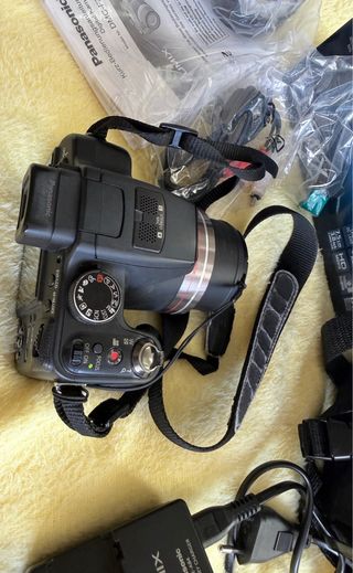 Panasonic Lumix DMC-FZ45 + Funda
