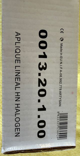 Aplique lineal cromado para espejo